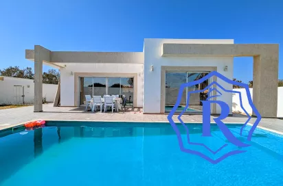 EXCLUSIF Villa ÉVOSMOS F4 vendu meublé a Djerba