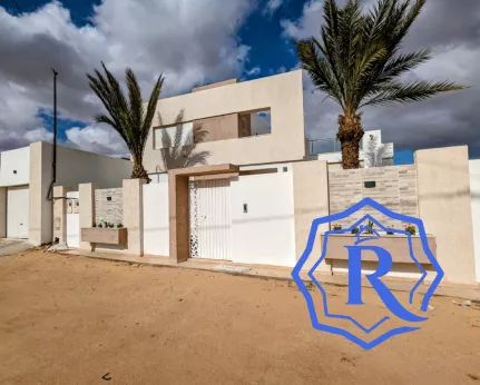 Villa TAVIRA F4 avec piscine lumineuse et d'architecte à vendre a Djerba image-1