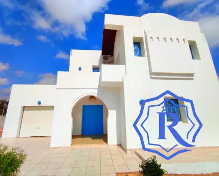 Maison d'architecte djerbienne titre bleu proche de la mer image-1