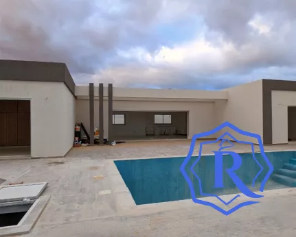 Villa DOWN TOWN magnifique F5 avec piscine à vendre a Djerba image-2