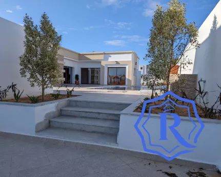 Villa MOSAIKA F4 moderne , lumineuse et fonctionnel avec piscine et jardin image-10