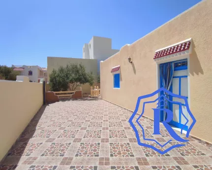 Maison pieds à terre 2 chambre titre bleu à vendre sur Djerba image-3