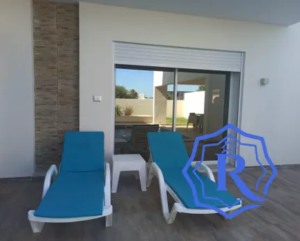 Récente villa avec piscine à vendre meublée vue mer image-36