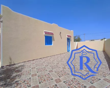 Maison pieds à terre 2 chambre titre bleu à vendre sur Djerba image-2