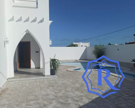 Villa GUITARA avec piscine sur Djerba à 07 min de la mer image-1