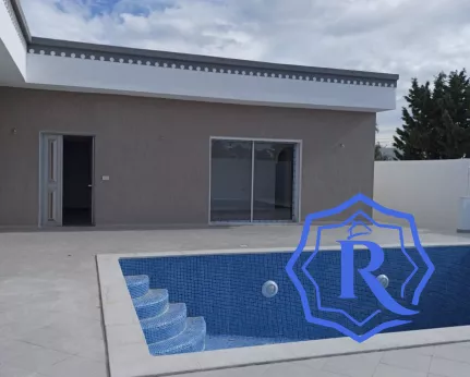 Villa moderne avec piscine à vendre en zone urbaine image-18