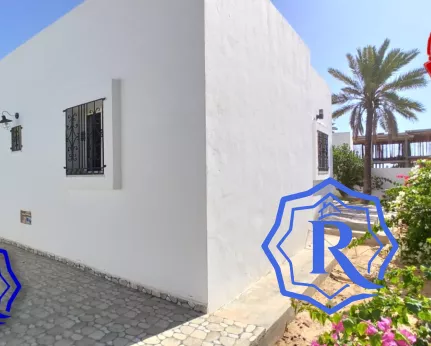 Villa avec piscine petit budget à vendre à Djerba image-3