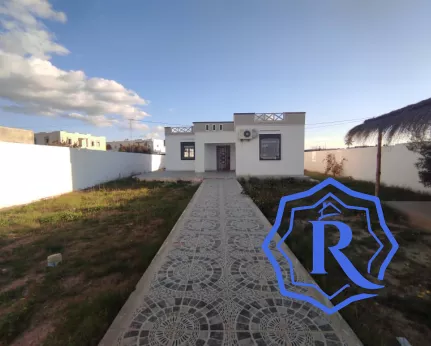 Maison meublée 06 pièces avec terrain titre bleu a vendre a Djerba Midoun image-21