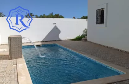 Villa avec piscine petit budget à vendre à Djerba