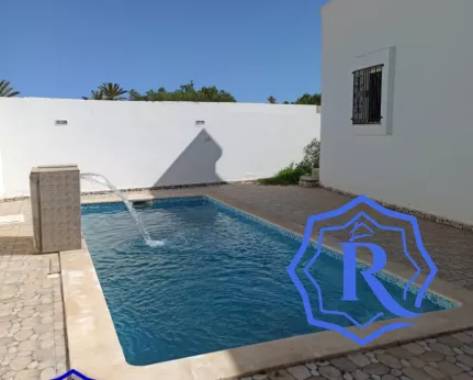 Villa avec piscine petit budget à vendre à Djerba image-1