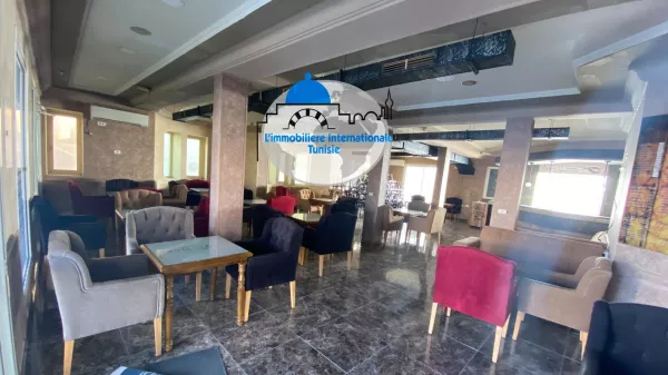 Spazio Commerciale di Prestigio in Affitto a Sahloul