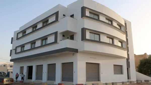 Locali Commerciali nel Cuore di Midoun