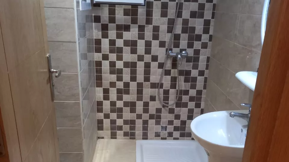 Ihre Neue Städteische Oase in El Aouina: S2 Apartment zur Verkauf