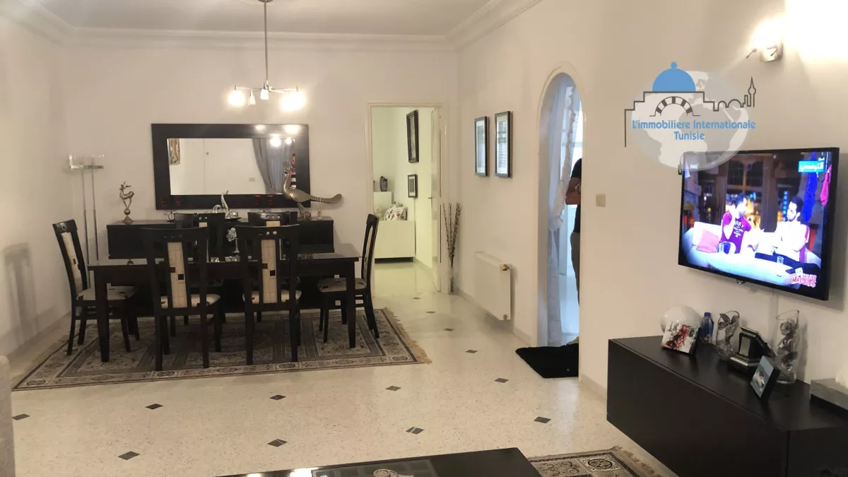 شقة س+2 مميزة في khuzaama الغرب، سوسة