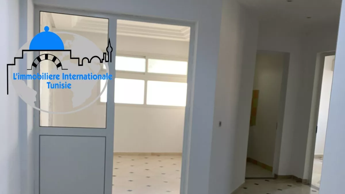 مساحة مكتبية S+2 في كورنيش سوسة: موقع مثالي لعملك