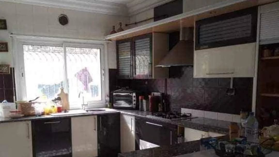 فيلا خزامة الرائعة مع حمام سباحة للبيع في سوسة!