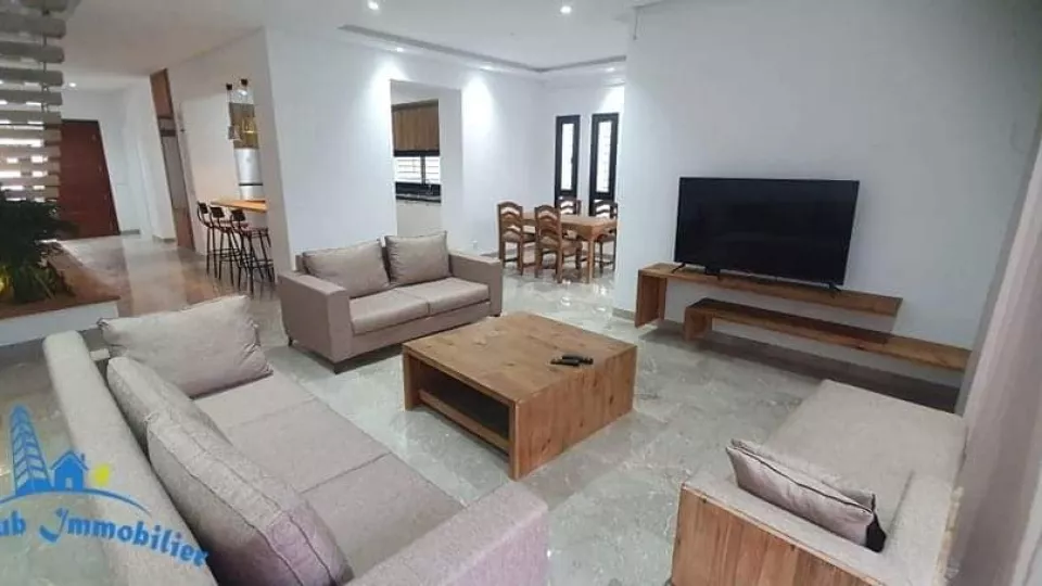 فيلا وود الفاخرة: ملاذك المثالي في حماة