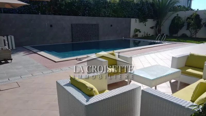 Luxury Villa S+4 with Pool at Lac 2: A Haven of Luxury in Tunis
