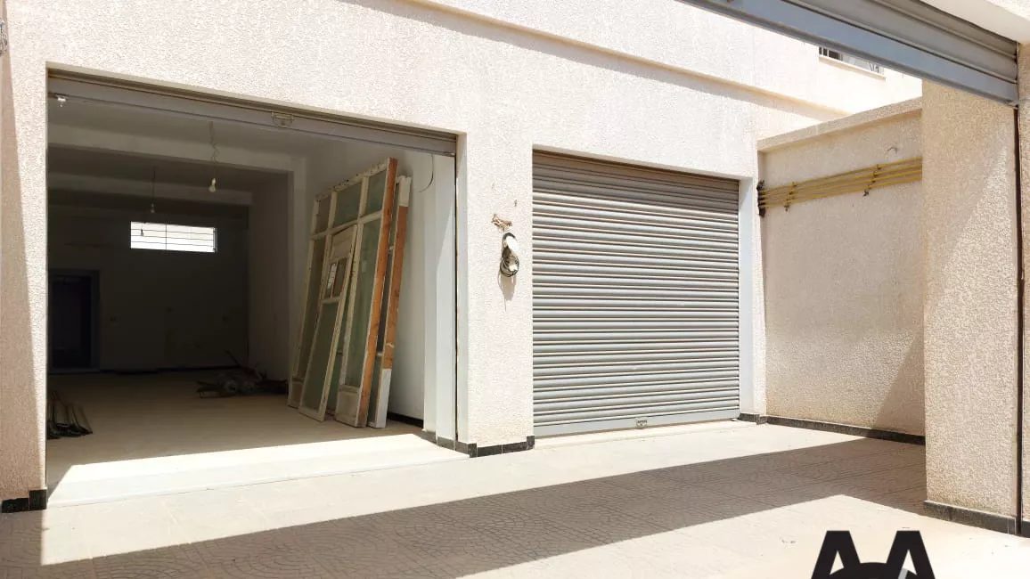 Exceptional Commercial Opportunity in Lido, Nabeul - 160m²