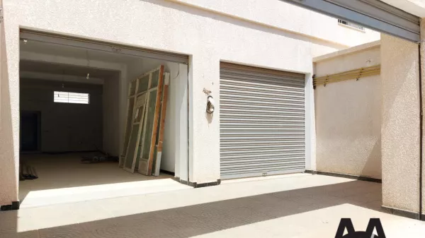Exceptional Commercial Opportunity in Lido, Nabeul - 160m²
