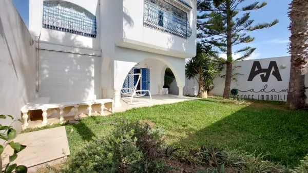 Luxurious S+4 Villa with Garden and Parking in Sidi Mahrsi, Nabeul