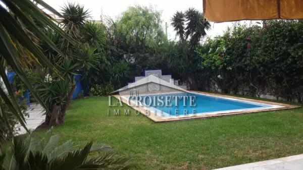 Luxury Villa with Pool in Cité les Pins, Tunis - A Luxurious Getaway Awaits