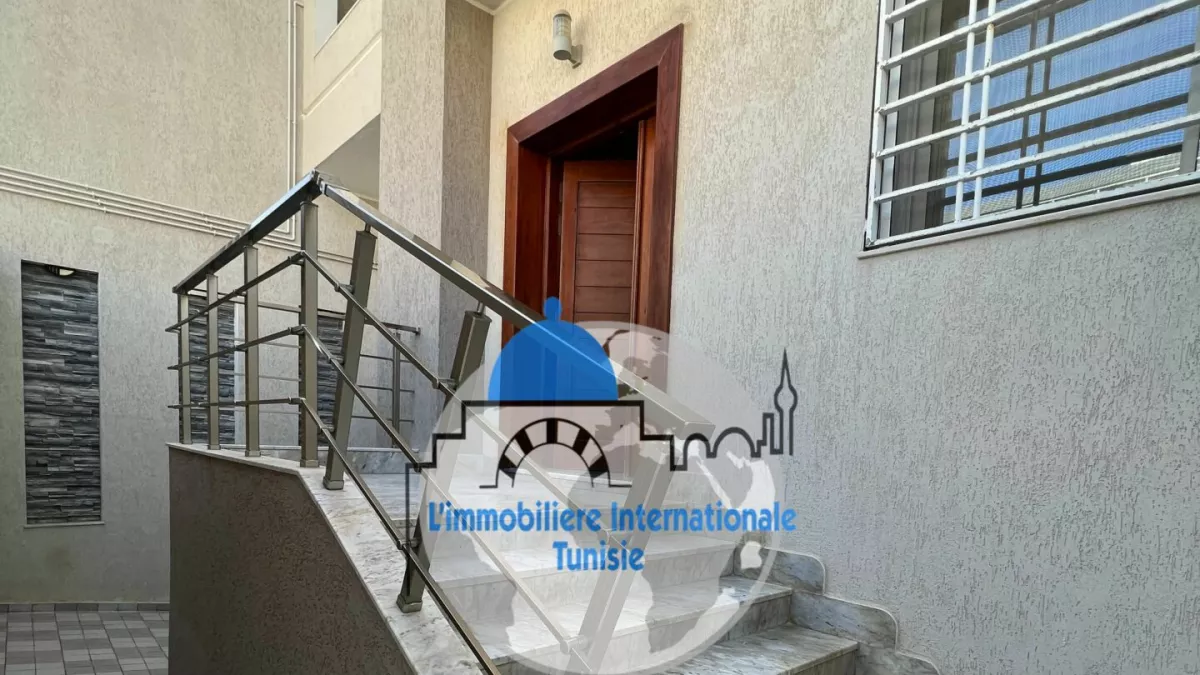 Edificio di Lusso a Sahloul 4: un'Oasi di 670 m²