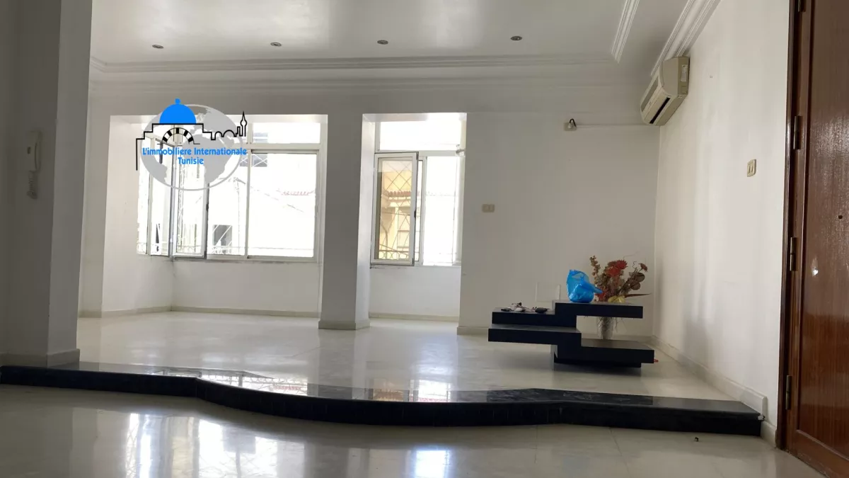 شقة فاخرة للكراء في خزامة، سوسة