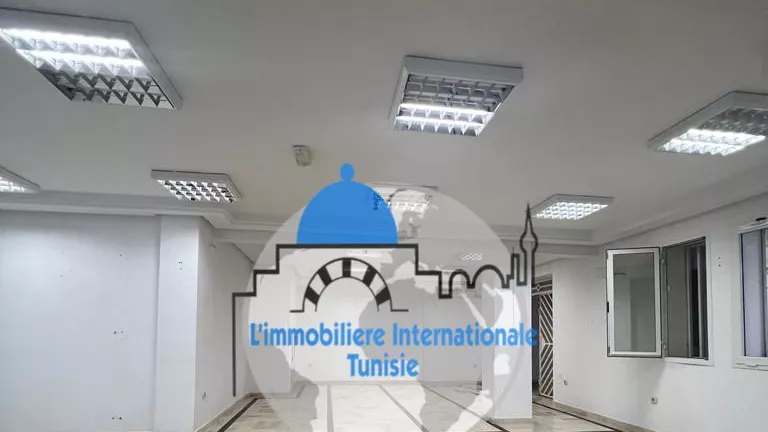 فرصة استثمارية ممتازة لمساحة مفتوحة تجارية في كورنيش سوسة