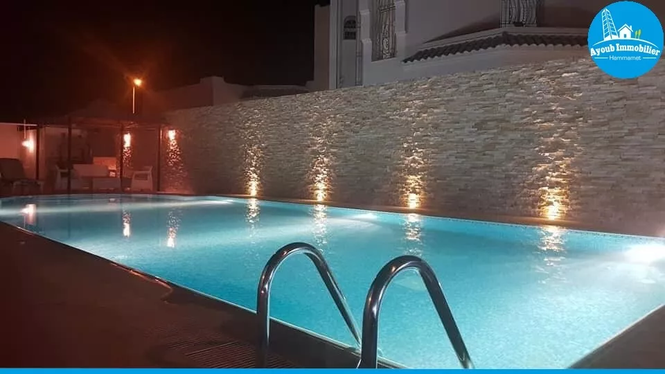 فيلا جينين 12: جنة فاخرة في الحمامات