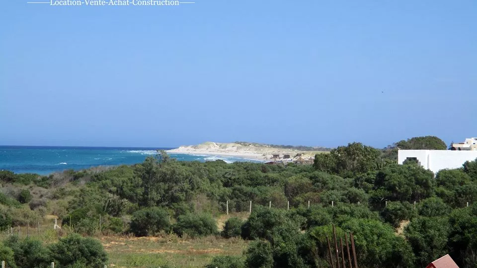 أرض بمنظر بحر في حمام الجبلي – حمام غزوز