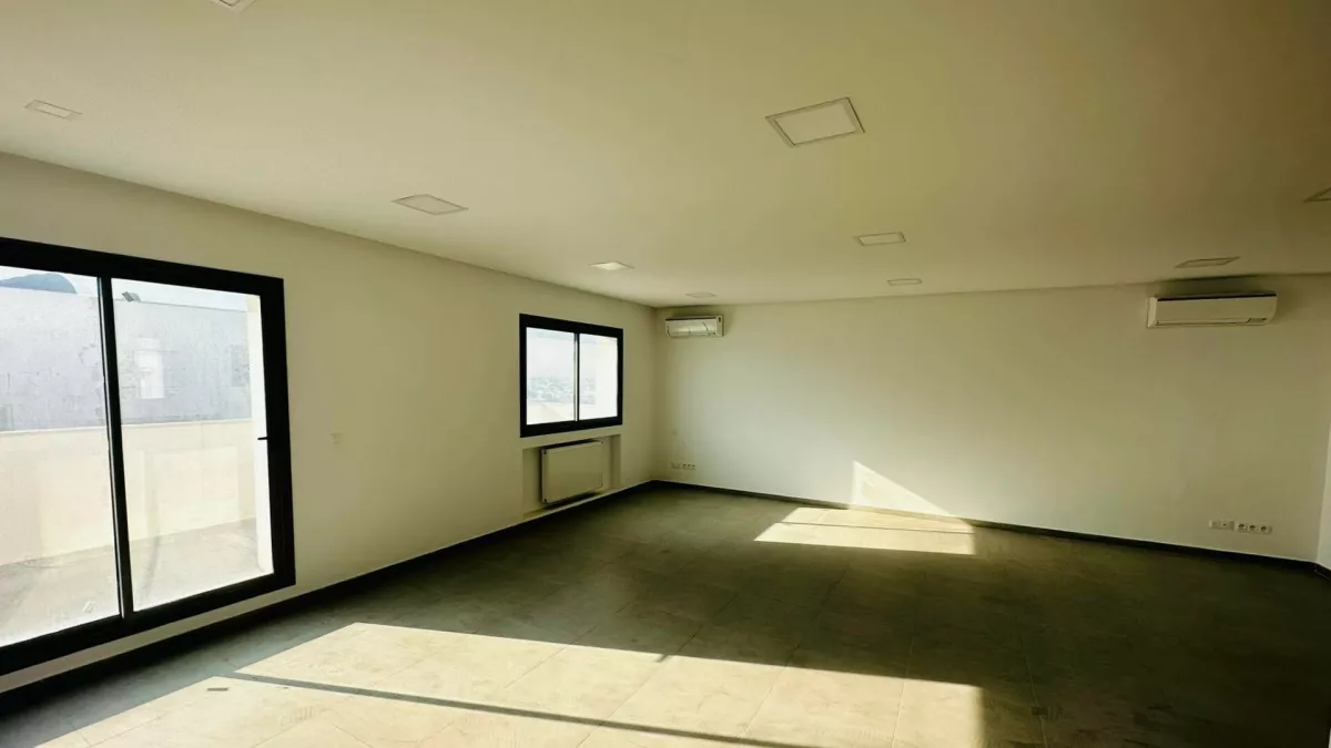 مساحة عمل مثالية للإيجار في عين زغوان الشمال