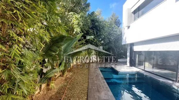 Dream Villa with Pool at Lac 2