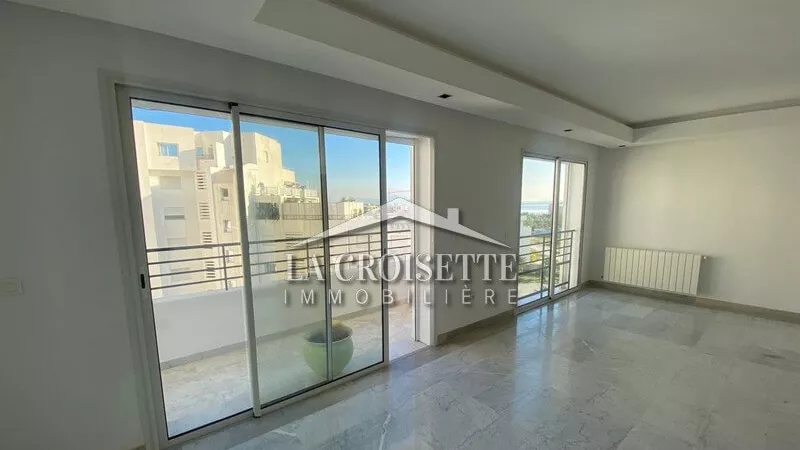 Luxuswohnung S+3 mit Seeblick in Berges du Lac 2: Ein Refugium der Eleganz und des Komforts