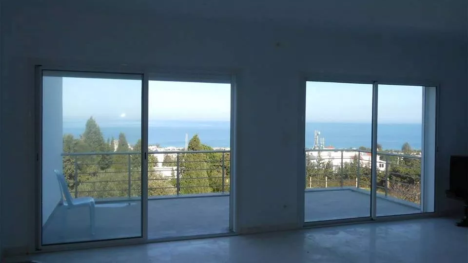 3 Appartamenti con Vista Mare sulla Corniche di Bizerte - Un'Opportunità Eccezionale!