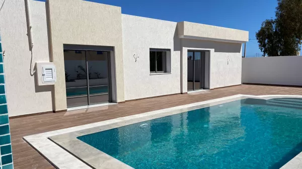 Modern Villa, Sunny with Pool and Large Land in Djerba