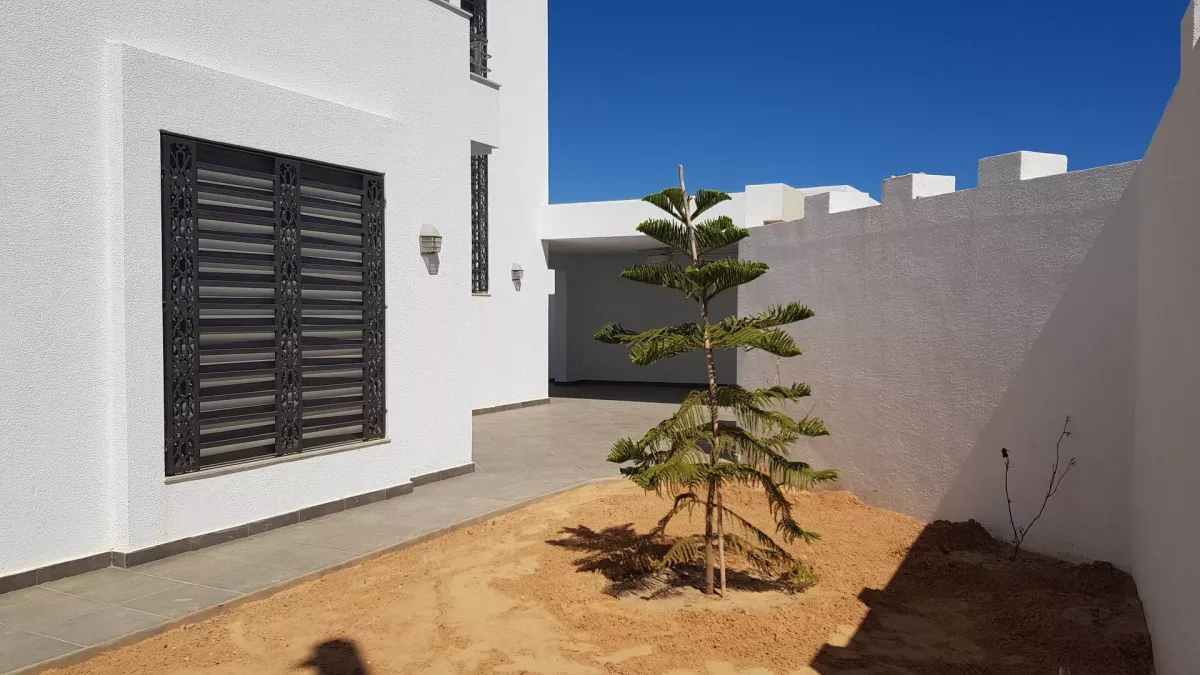 Villa di Lusso a Houmet Souk, Djerba - 460.000 TND