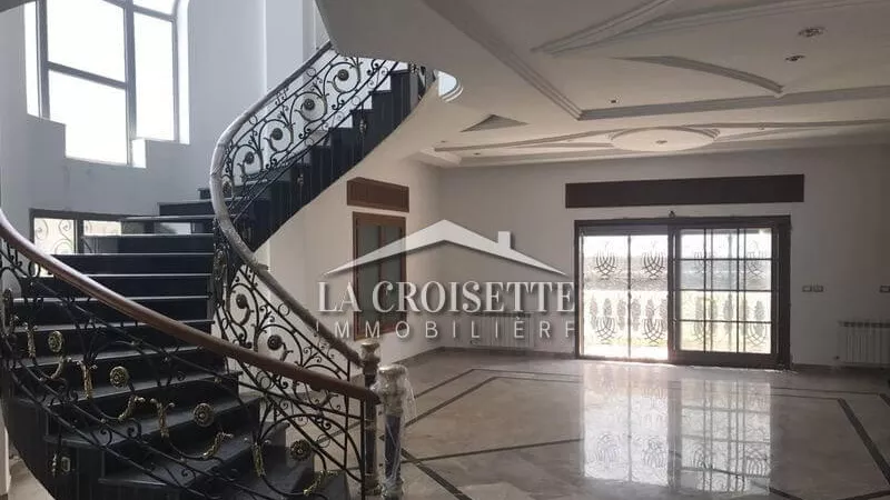 فيلا فاخرة للايجار في عين زغوان الشمال: ملاذ من السلام والراحة