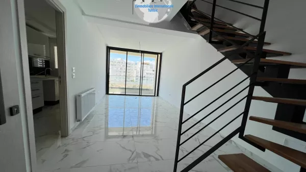 شقة دوبلكس S+2 ساحرة في سهلول 4… ملاذك الهادئ في قلب المدينة