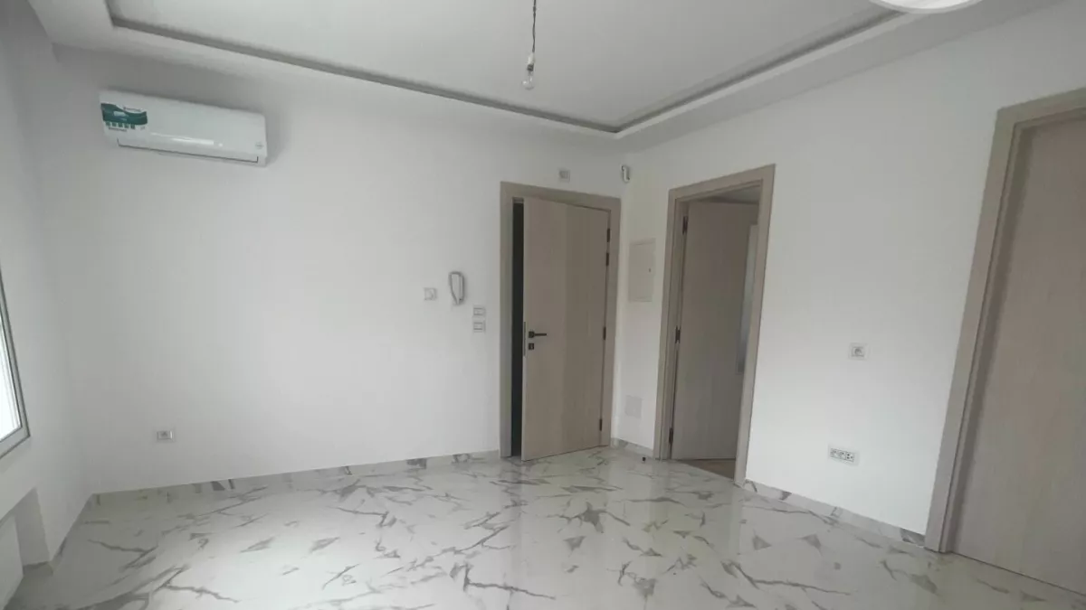 Unfurnished S1 Apartment in Sahloul