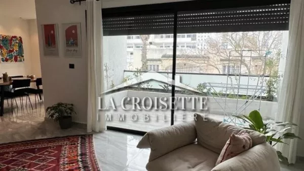 Luxurious S+3 Apartment in La Marsa