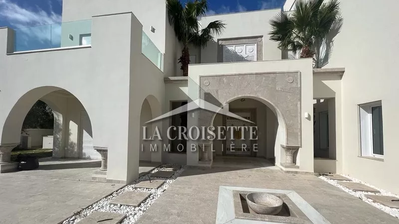 Luxury Villa S+5 for Rent in Gammarth: A Paradise at Your Fingertips