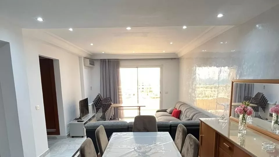 Appartamento di Lusso con Vista Mare a Mrezga: Un Rifugio di Comfort e Eleganza