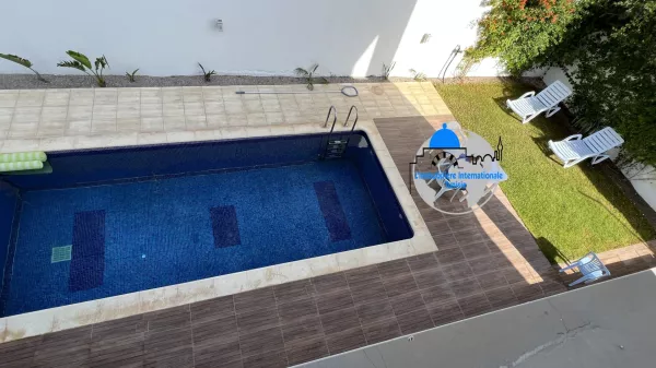 Luxury Villa with Pool in Cité Riadh 2