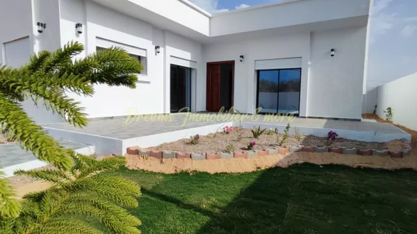 Stunning Ground-Floor Villa in Midoun