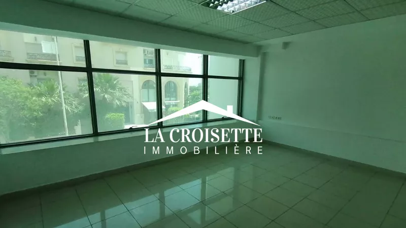 Modern Open-Space Office for Rent at Berges du Lac 2: The Ideal Workspace