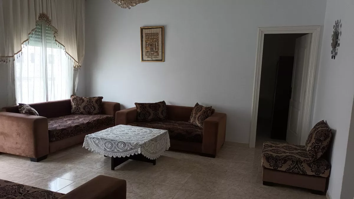 شقة مفروشة على شاطئ كورنيش, بنزرت