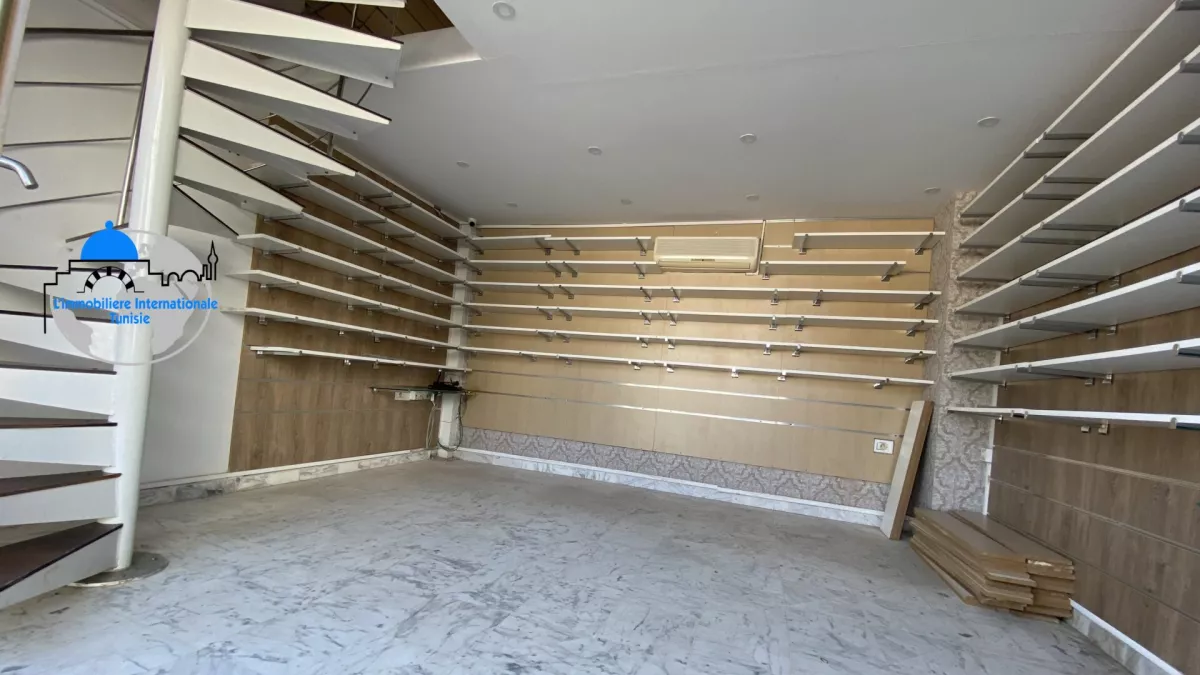 شقة تجارية مزدوجة للكراء في سوسة!