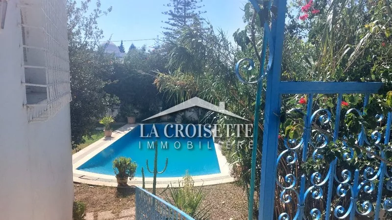 فيلا فاخرة مع مسبح في جمّارث: ملاذ من الراحة والأناقة