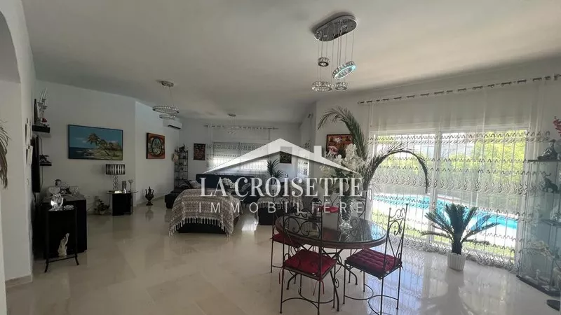 فيلا فاخرة للايجار في جمّارث: ملاذ من السلام والأناقة